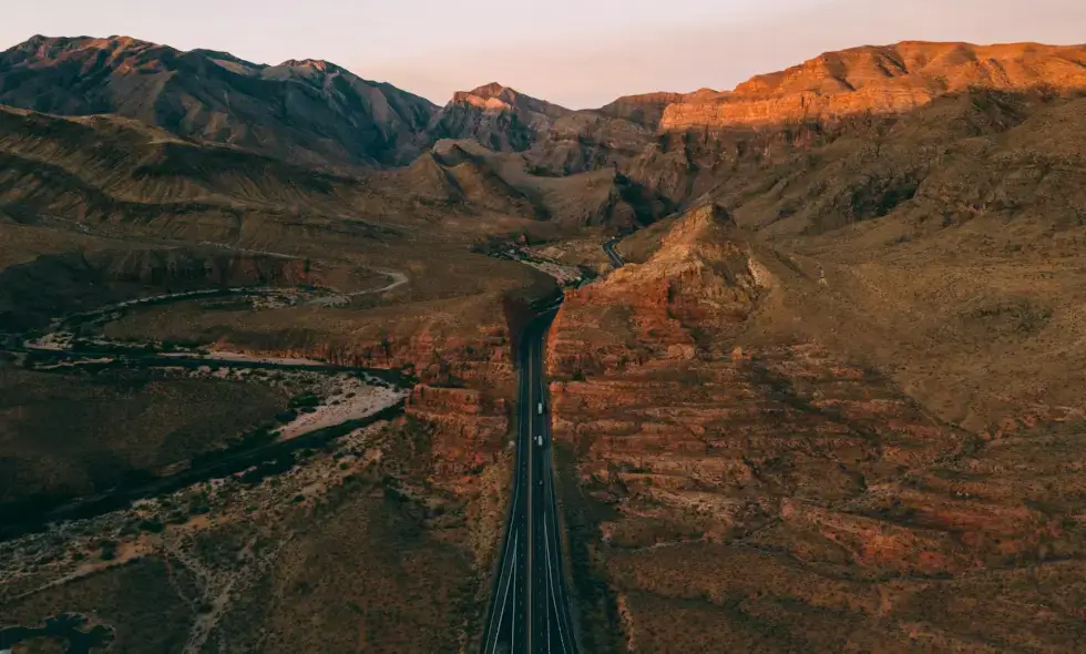 La construction de l'autoroute M4 entre Törökszentmiklós et Kisújszállás progresse de manière continue et régulière.