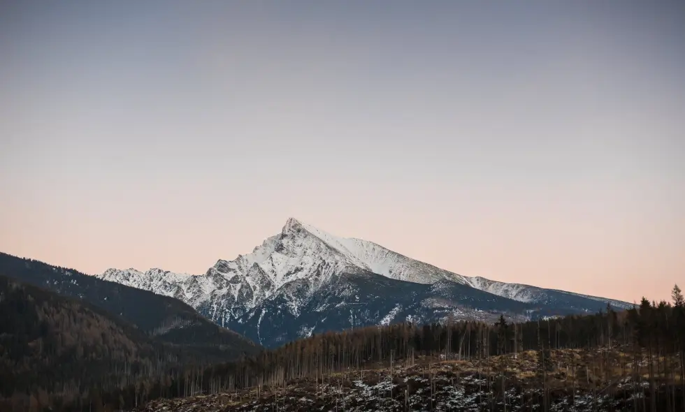 Cumpărarea vinietei pentru autostrada slovacă: oportunități de călătorie descoperibile cu mașina în Slovacia.