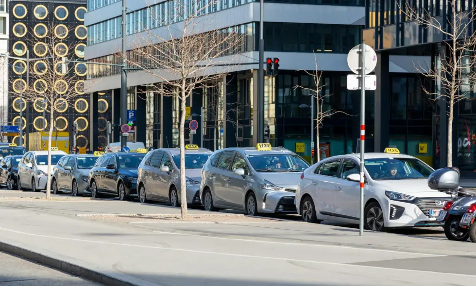 Traffic rules and options in Austria