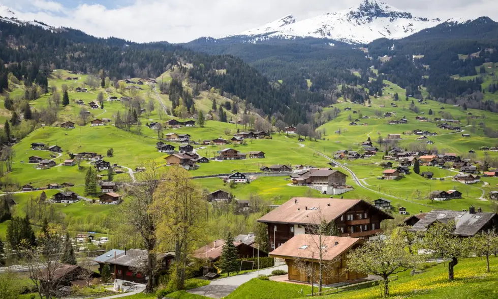 Swiss e-vignette purchase: Discover the travel opportunities in Switzerland!